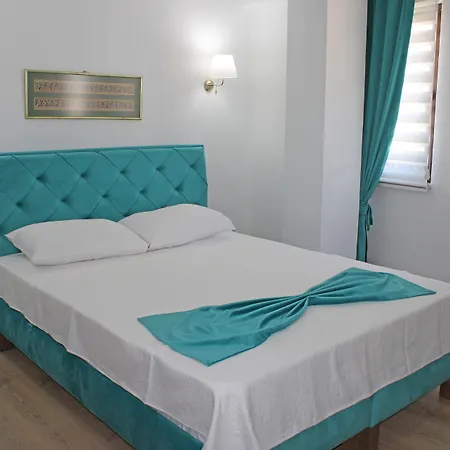 Helvacioglu Butik 호텔 보즈자아다